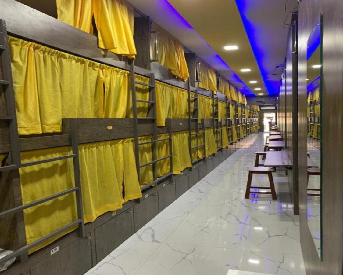 Neenava Dormitory Mumbai  Buitenkant foto