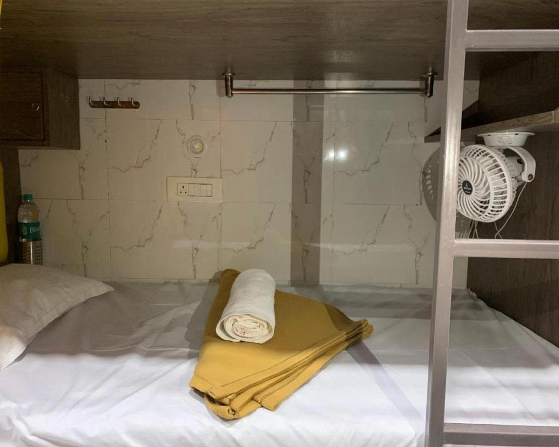 Neenava Dormitory Mumbai  Buitenkant foto