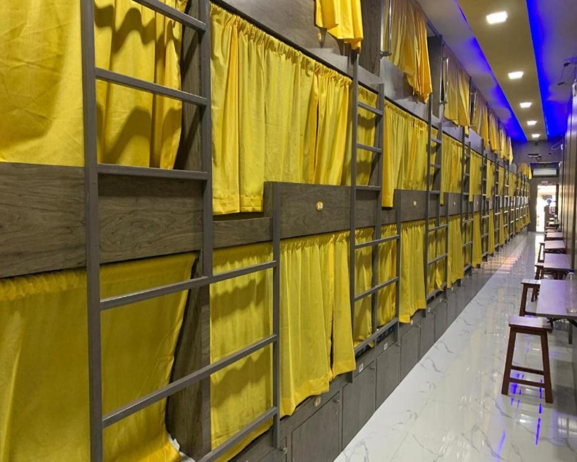 Neenava Dormitory Mumbai  Buitenkant foto